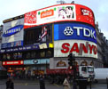 http://photosdelondres.com/publicites-piccadilly-circus